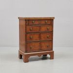 1284 8321 CHEST OF DRAWERS